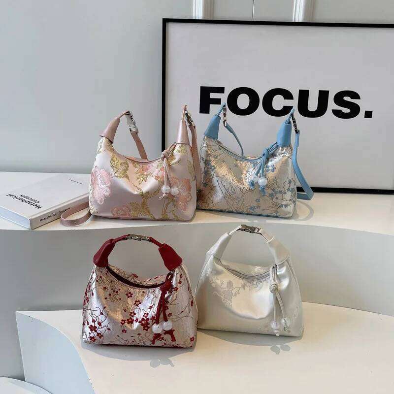 New Chinese Style Embroidered for Women Fashionable and Stylish One Shoulder Crossbody Bag Printed Hand-held Dumpling