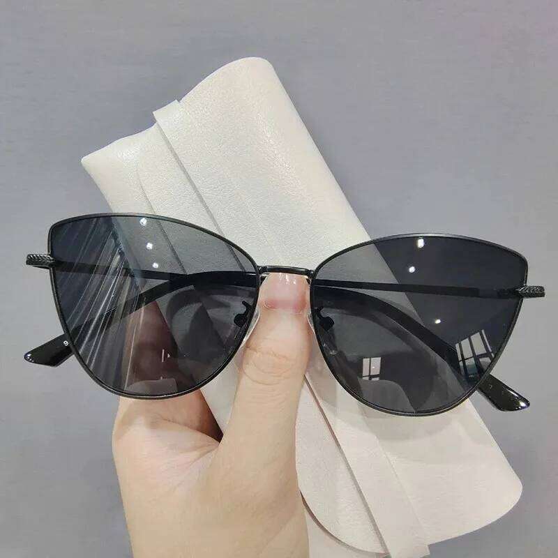 Sexy Classic Sunglasses Woman Vintage Sun Female Ladies Cat Eye Sunglass 2024 Metal Frame Glasses Y260207