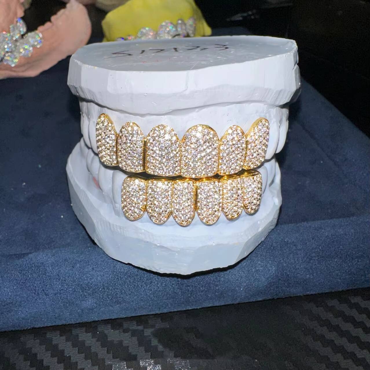 Customized 16 Teeth Iced Grillz 14kt White Gold 925 Silver D VVS Moissanite Fine Piercing Jewelry for Men Women for Weddings