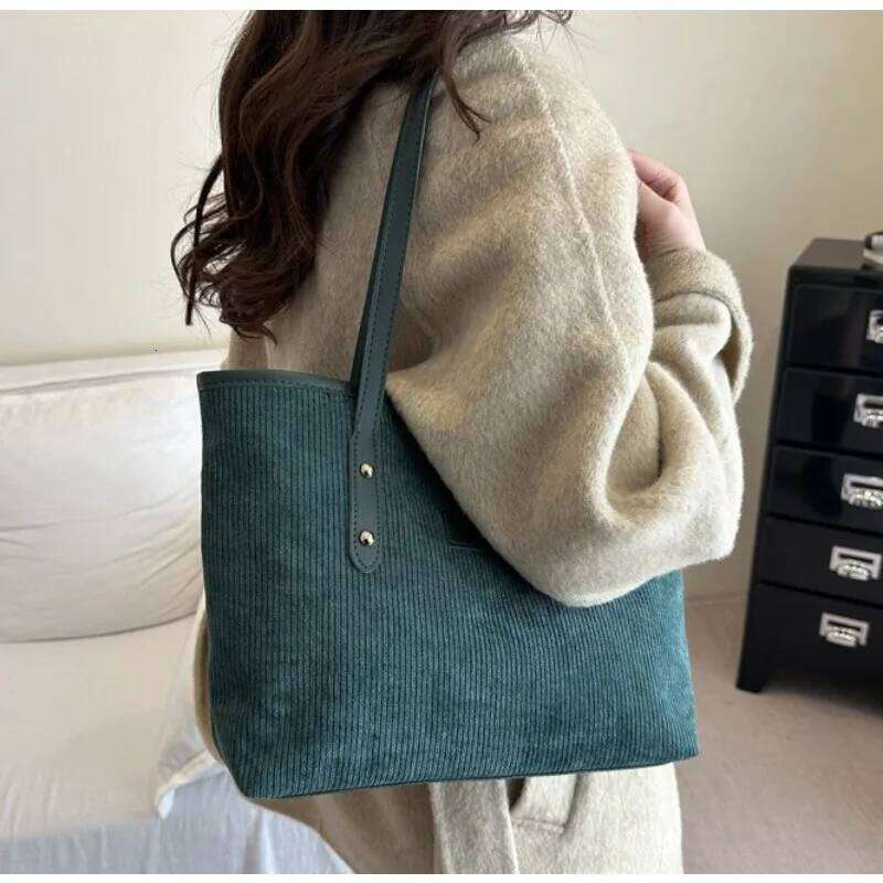 Women Versatile Shoulder Large Capacity Corduroy Casual Tote Handle for Commute Simple pure colour Female Stroage Bag C260207