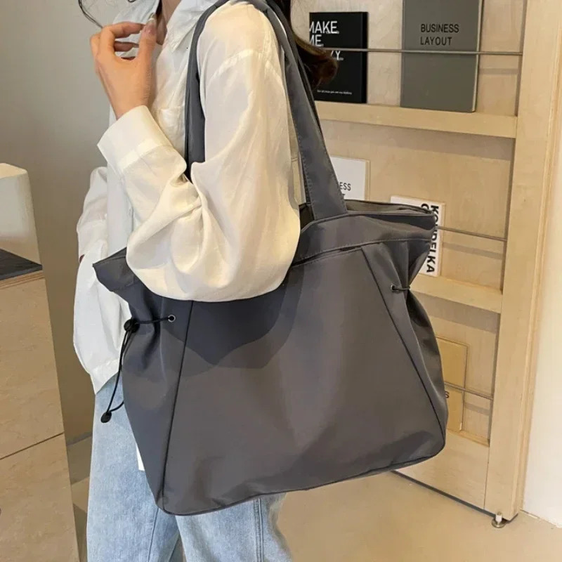 Casual Fashion Large Capacity Tote Bag Simple Travel Bag Women Large Shoulder Bag Aesthetic Handbags Drawstring Tote Handbag260128