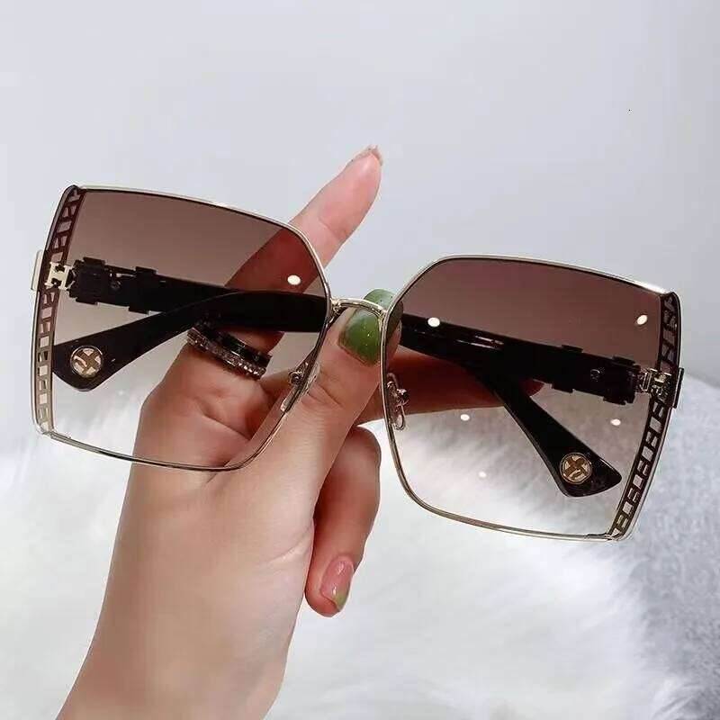 Luxury Oversized Sunglasses for Women Frameless Chic Lightweight DS-7705 New Style Y260207