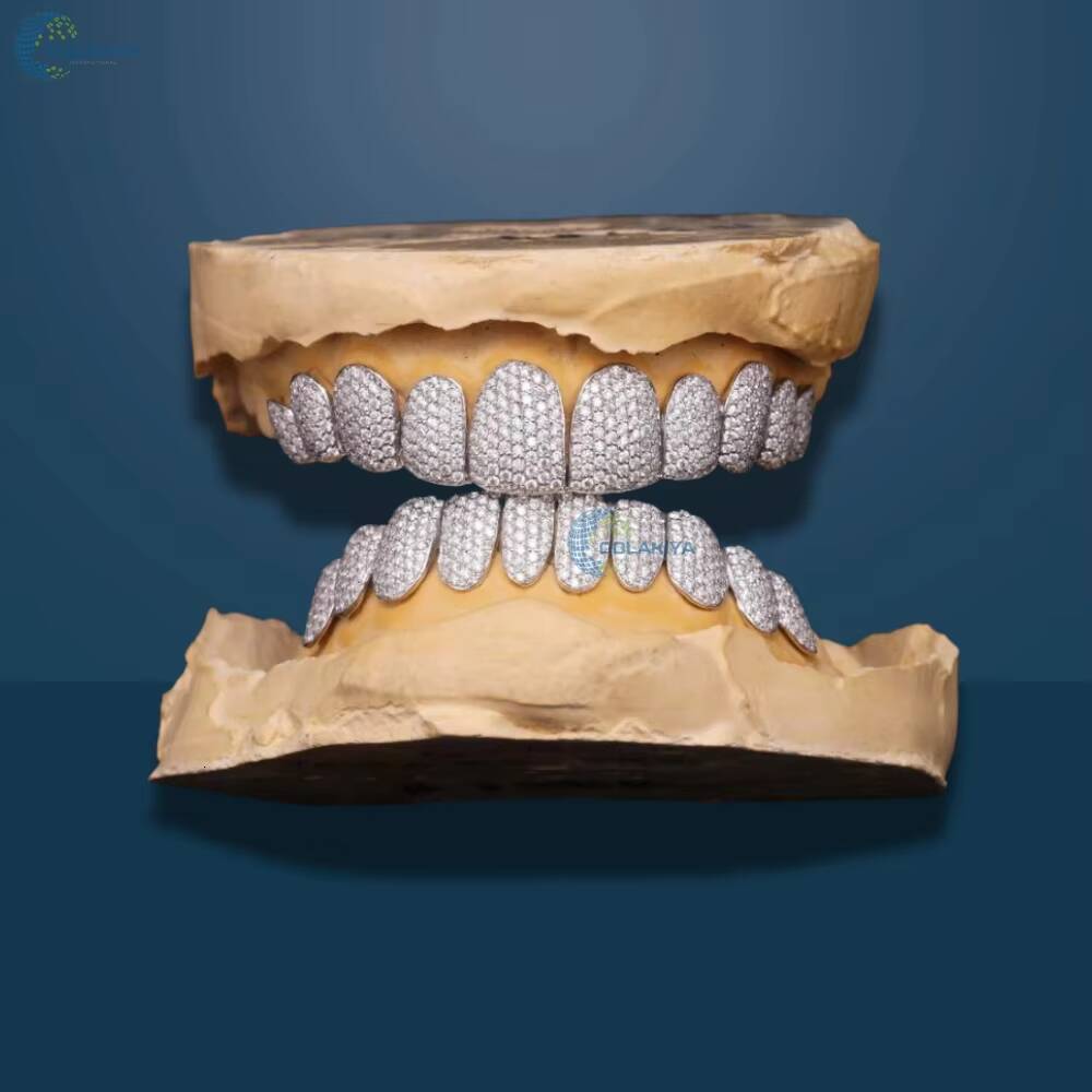 Luxury Iced Out Grillz Custom Top Bottom Moissanite Diamond Teeth Hip Hop Tooth Caps Rapper Style Grillz In 10K White Gold