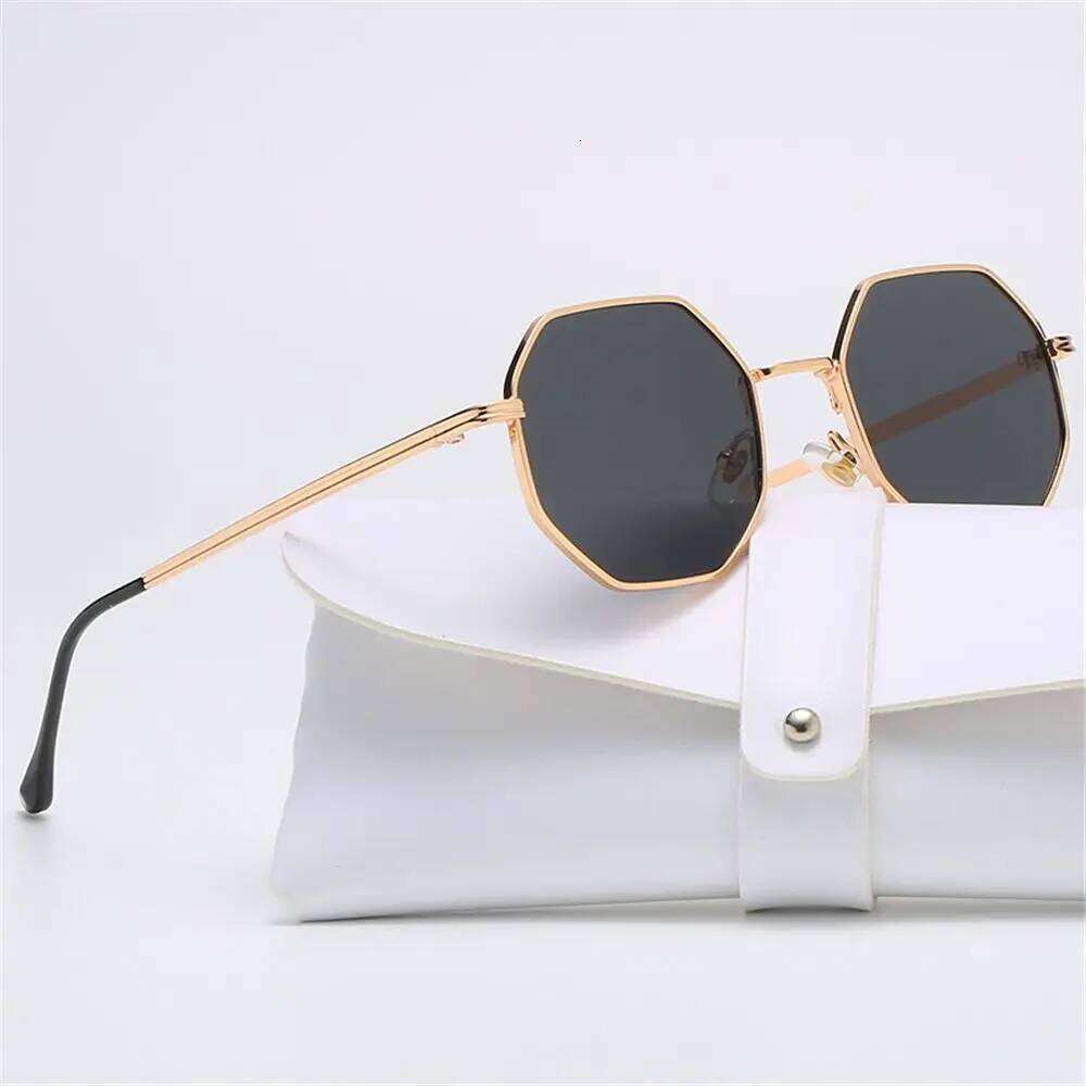 Polygon Sun Glasses Metal Small Frame Square Sunglasses for Men Women UV Protection Shades Eyewear Fashion Accessory Y260207