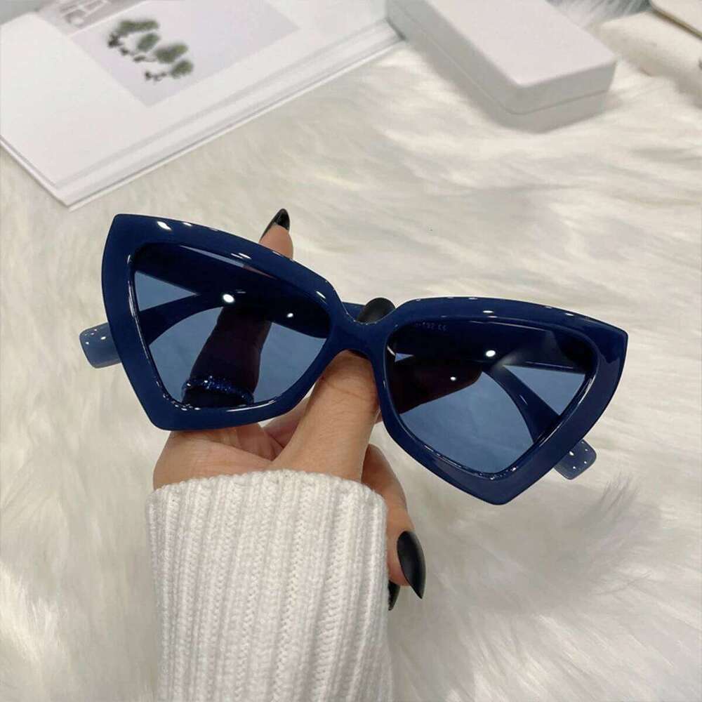New Triangle Polygon Sunglasses Women Men Vintage Retro Cat Sun Female Male Eyewear Eye Glasses for Summer Y260207