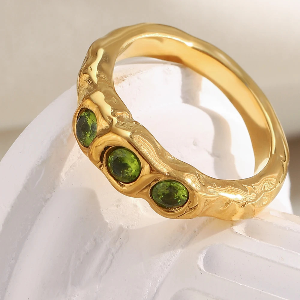 La Muses Three Green Zircon Stainless Steel Womens Ring PVD Gold Plated Trendy Daily Jewelry Accessories Gift 260202