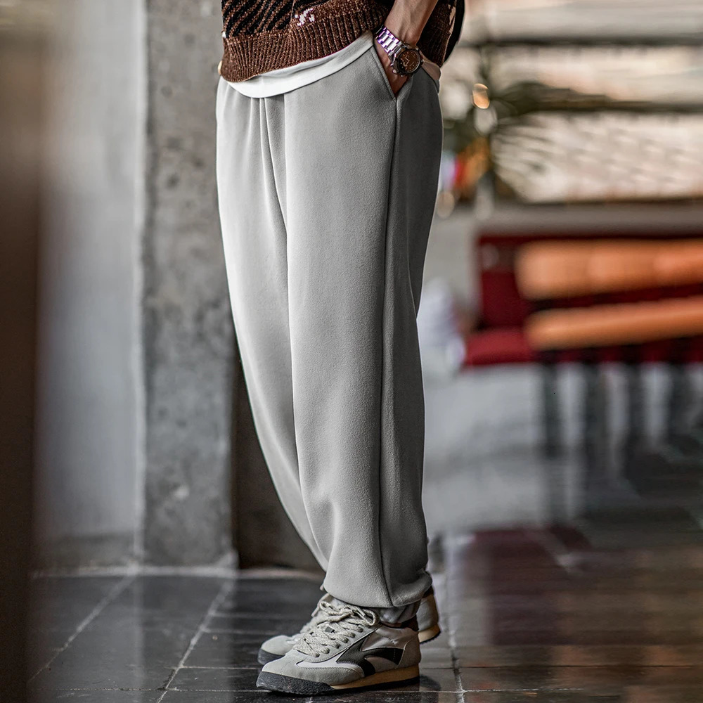 Maden Mens Casual Polar Fleece Cuffed Sweatpants Solid Color Elastic Waist Fleece-lined Pants Warm Sports Straight-leg Trousers 260122