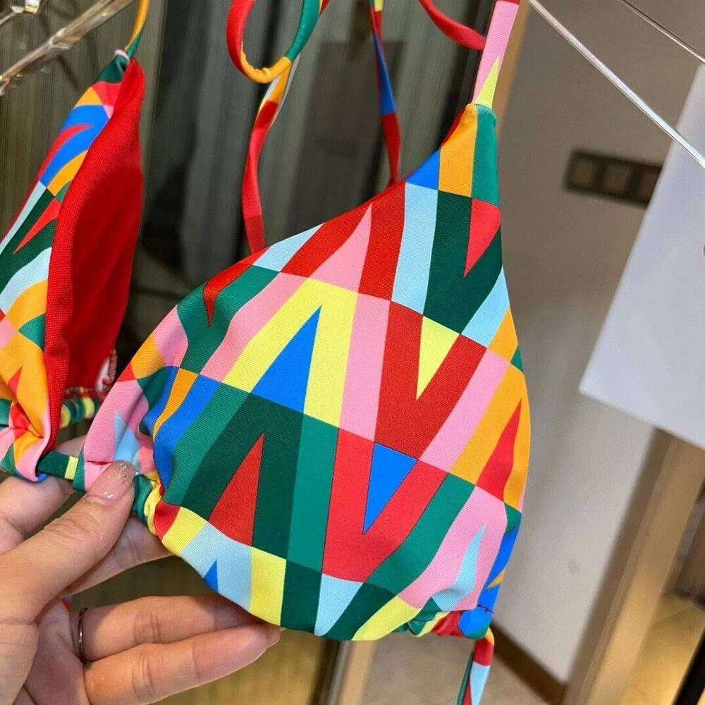 V style Luxury Brand Design Color Printing Sexy Bikini For Woman Two-piece Set Beach Tankni Lady Swimsuit Clothing C260207