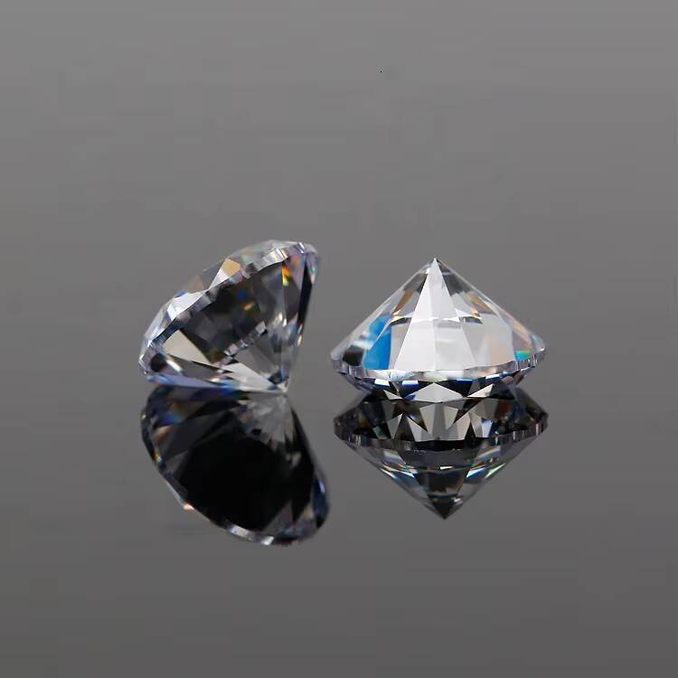 White Synthetic Diamond HTHP Round Brilliant Cut CVD Polished Lab Grown Diamond