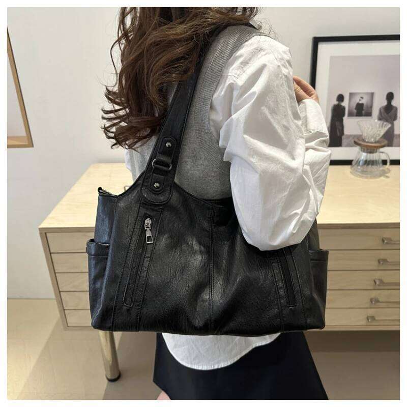 Premium Large-capacity Shoulder Messenger Bag, Commuter Women's Underarm Handbag, Fashionable Versatile Tote Bag C260207