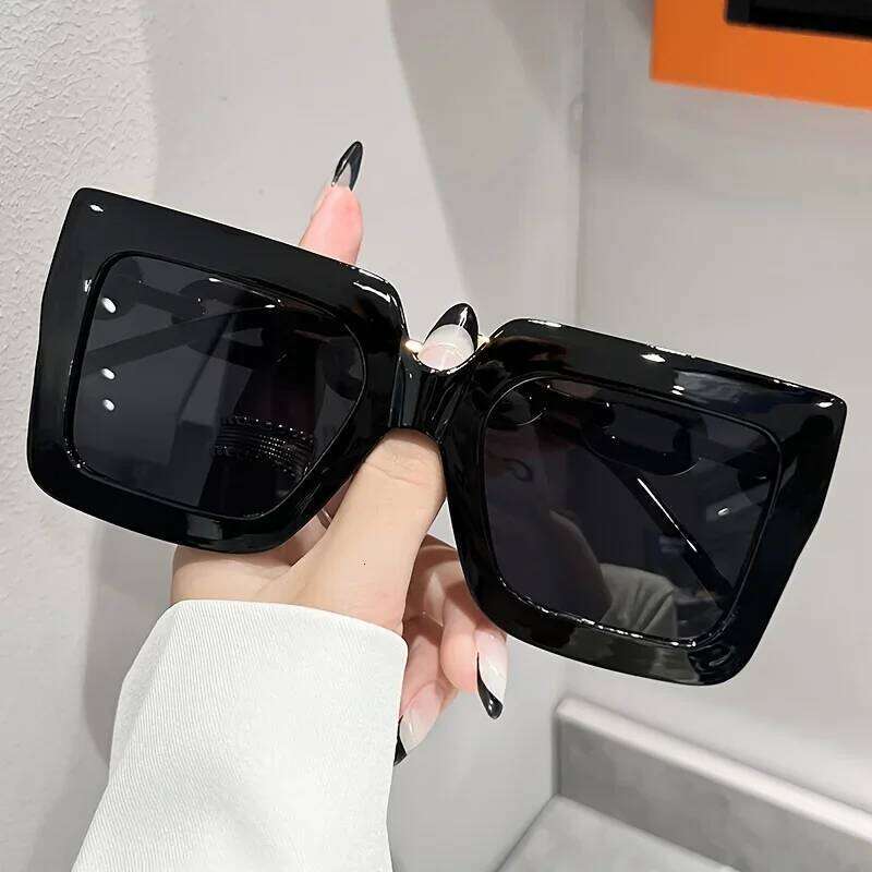 Luxury square fashion glasses women casual candy color anti glare sun shades for beach party Travel Y260207