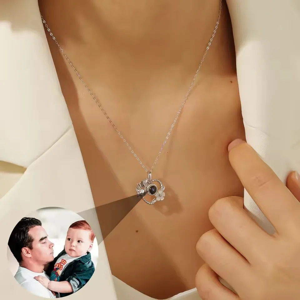 Flower Pendant ValentinesDay Jewelry 925 Silver Projection Necklace Customized Po Necklace Heart shaped Silver Necklace 260107