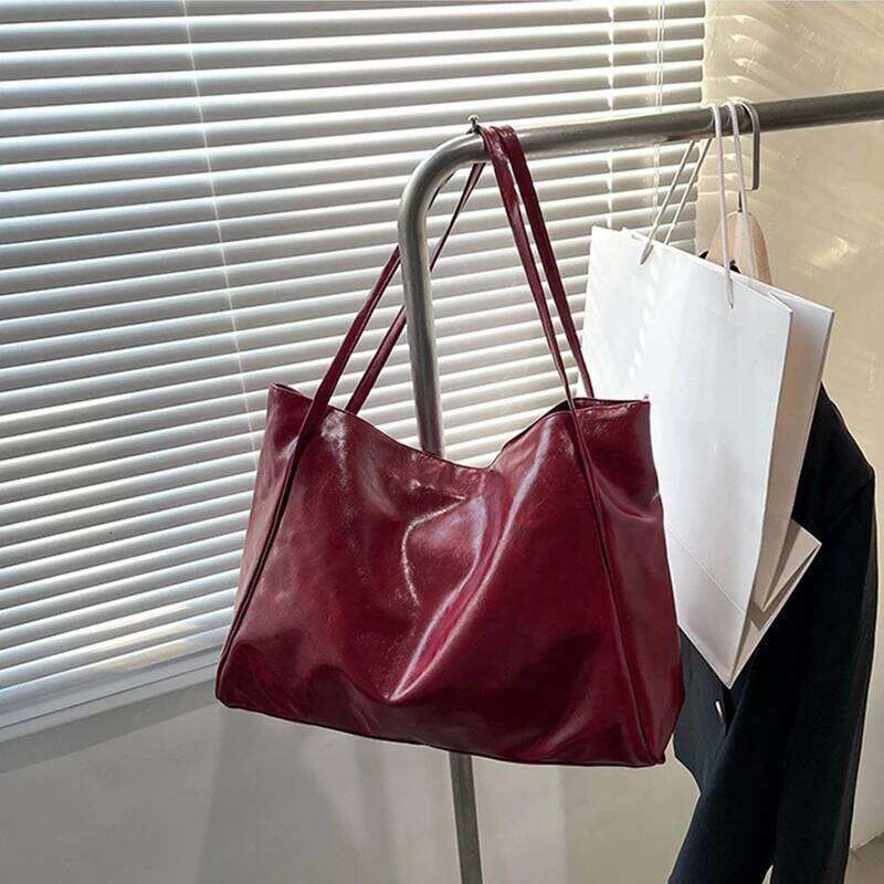 New Autumn Winter Japanese and Korean Large Capacity Soft Leather Shoulder Bag Retro Casual Handbag C260207