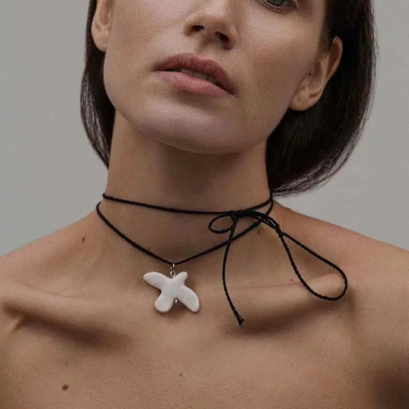 2025 Fashion White Peace Pendant Necklace for Women Vintage Metal Geometric Round Ear Hoop Jewelry Girls Gift 260124