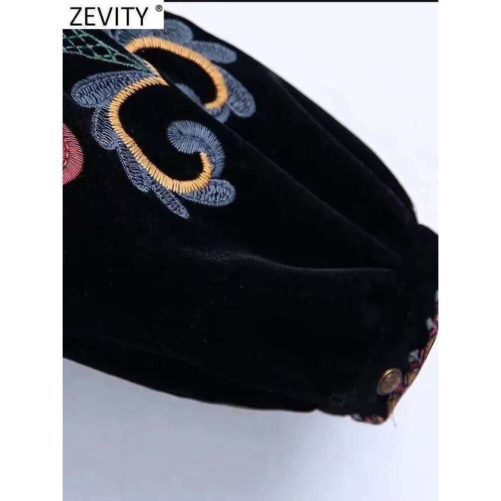 Zevity Women Vintage Flower Embroidery National Style Short Coat Ladies Retro Open Stitching Casual Velvet Jacket Tops Ct100