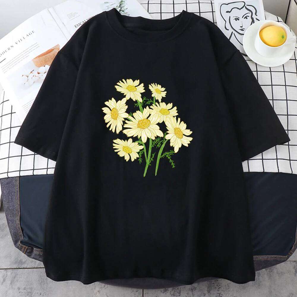 Fresh Harajuku Yellow Chrysanthemum Flower Man T Shirts Graphic S-Xxxl Tee Shirt High-Quality Casual Tshirt Leisure Street Tops C260207