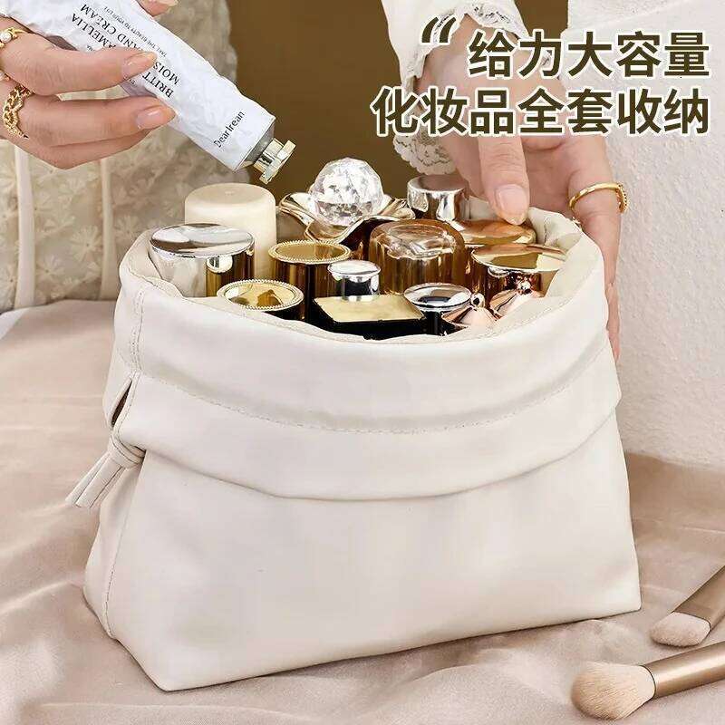 Ins Drawstring Makeup Woman Bag Large Capacity Skincare Storage Bags Portable Handbag Travel Cosmetic Organizer Y260206