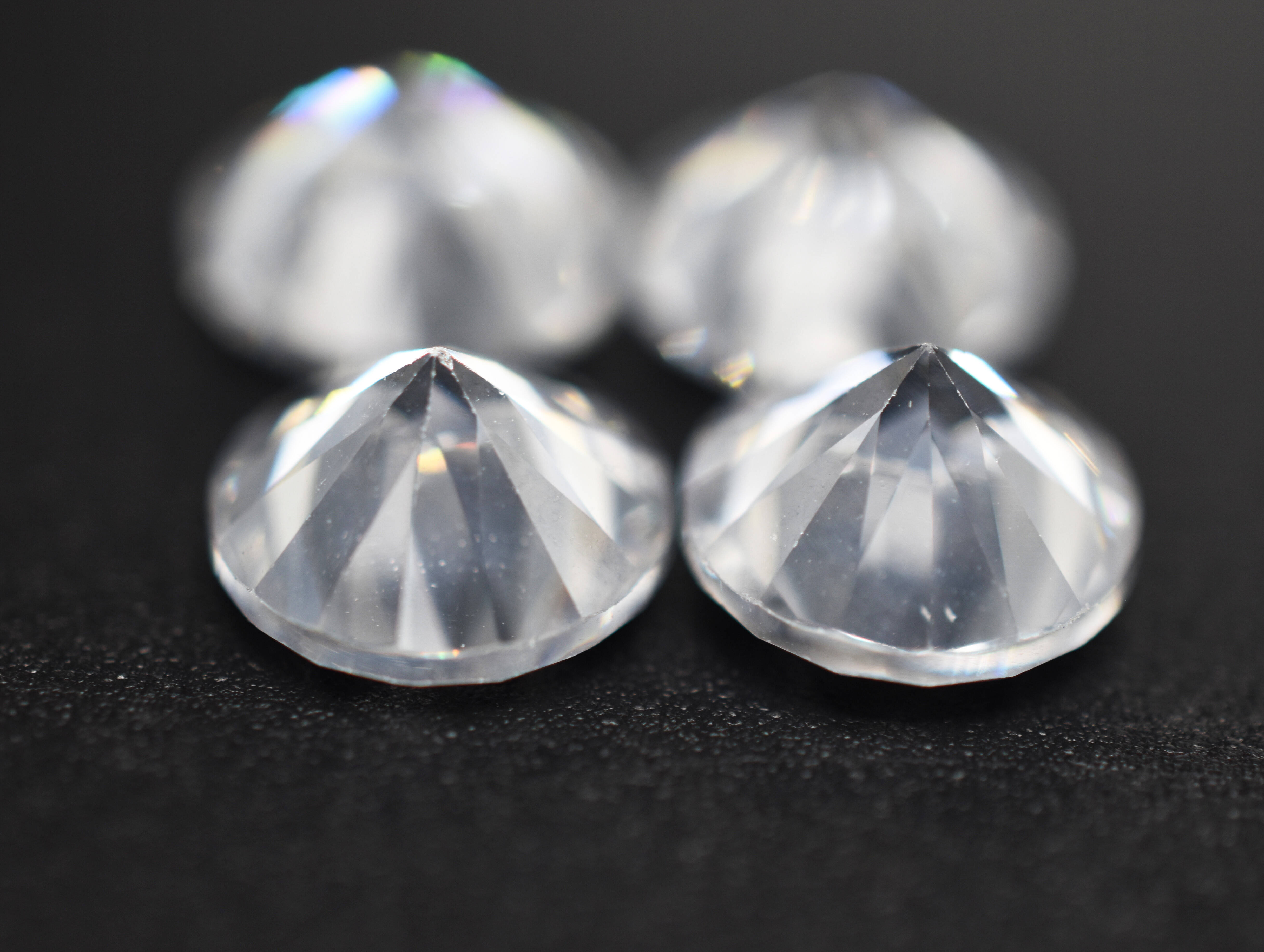 White Zircon Loose Gemstone Faceted Silver Sapphire 3mm to 20mm Diamond Cut for Jewelry Makuings Cubic Zircon
