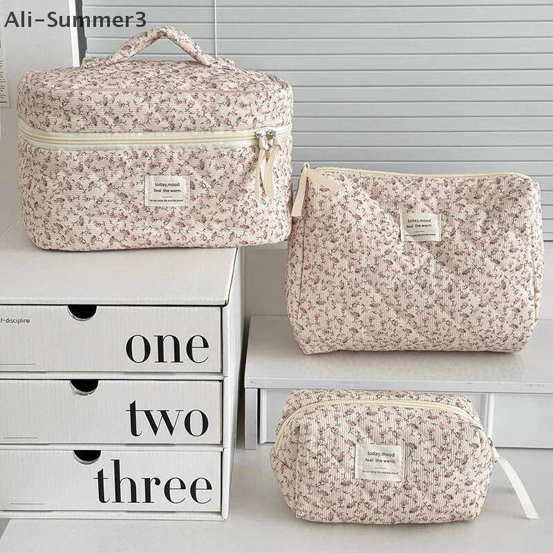 Fresh Sweet Corduroy Floral Cosmetic Portable Large-Capacity Storage Travel Makeup Bag Toiletry Organizer For Girls Y260206