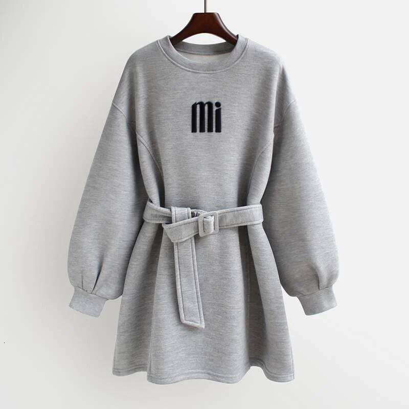 Loose Mid-Length Velvet Sweatshirt In Designer Fashion Autumn Winter New Korean Letter Thickened Jacket Top For Women's Dress