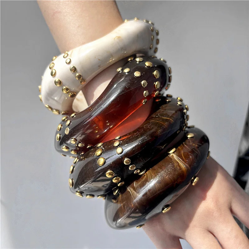 HangZhi Vintage Irregular Rivet Resin Cuff Bracelet Geometric Wide Chunky Punk Fashion Bangle Jewelry for Women In 260202