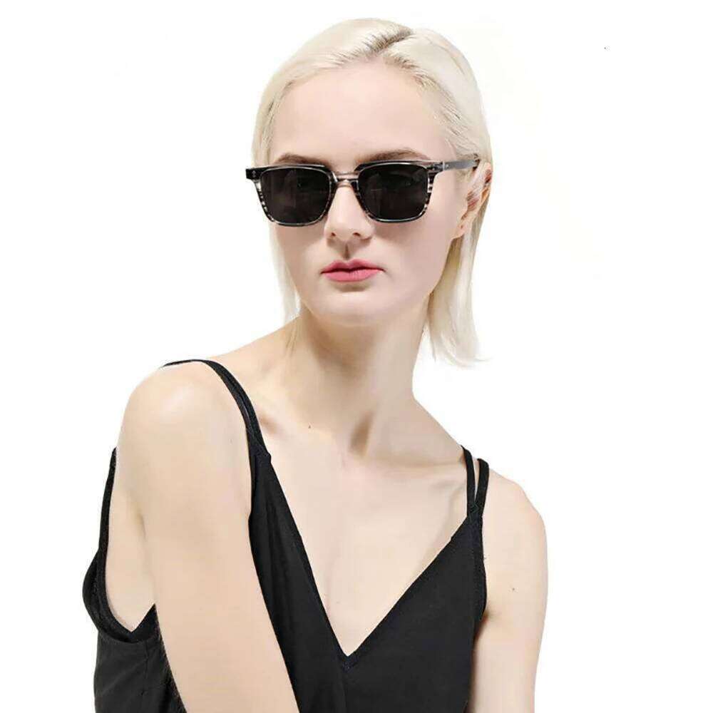 VIVIBEE 2025 Trending Small Men Square Sunglasse Retro Black Women Fashion Mirror Glasses Vintage 70s Summer Shades Y260207
