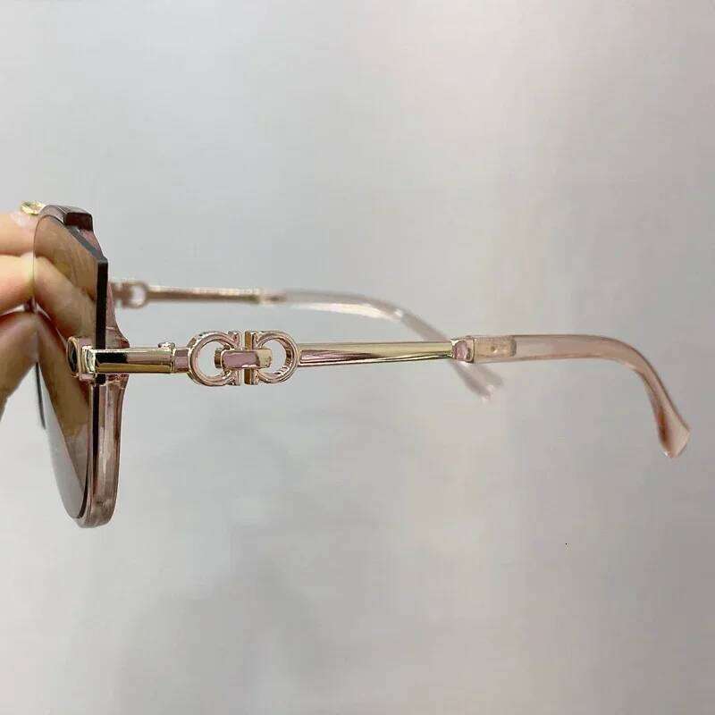 2024 New Luxury Vintage Cat Eye Round Sunglasses Women's Korean Version Metal Rimless Gradient Sun Glasses Shades UV400 Y260207