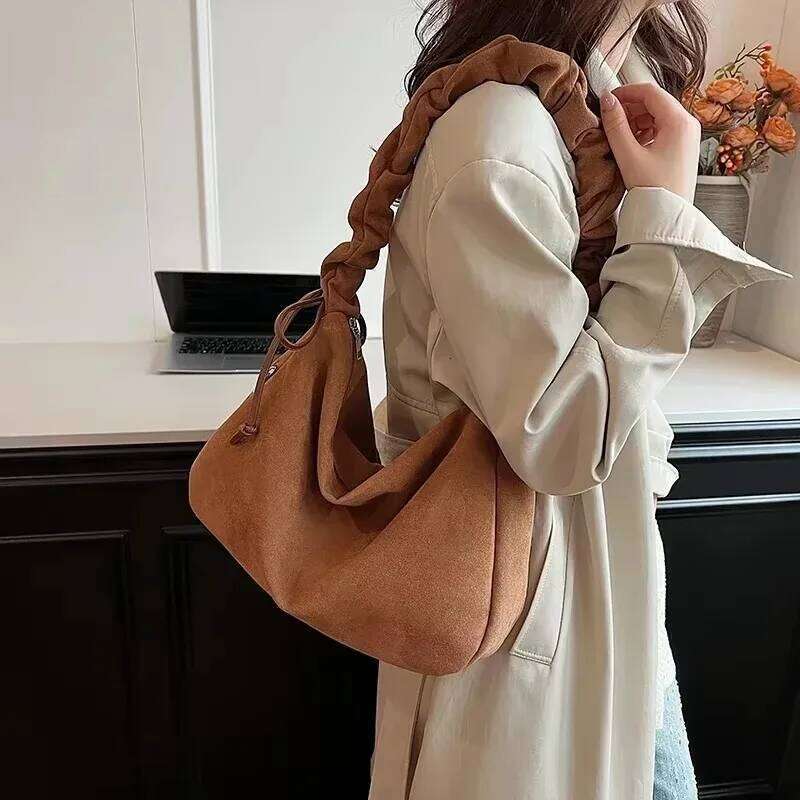 Suede Material 2026 New Shoulder Zipper Solid Color Simple Fashionable Crossbody Bag Soft Versatile Commuting Handbag C260207