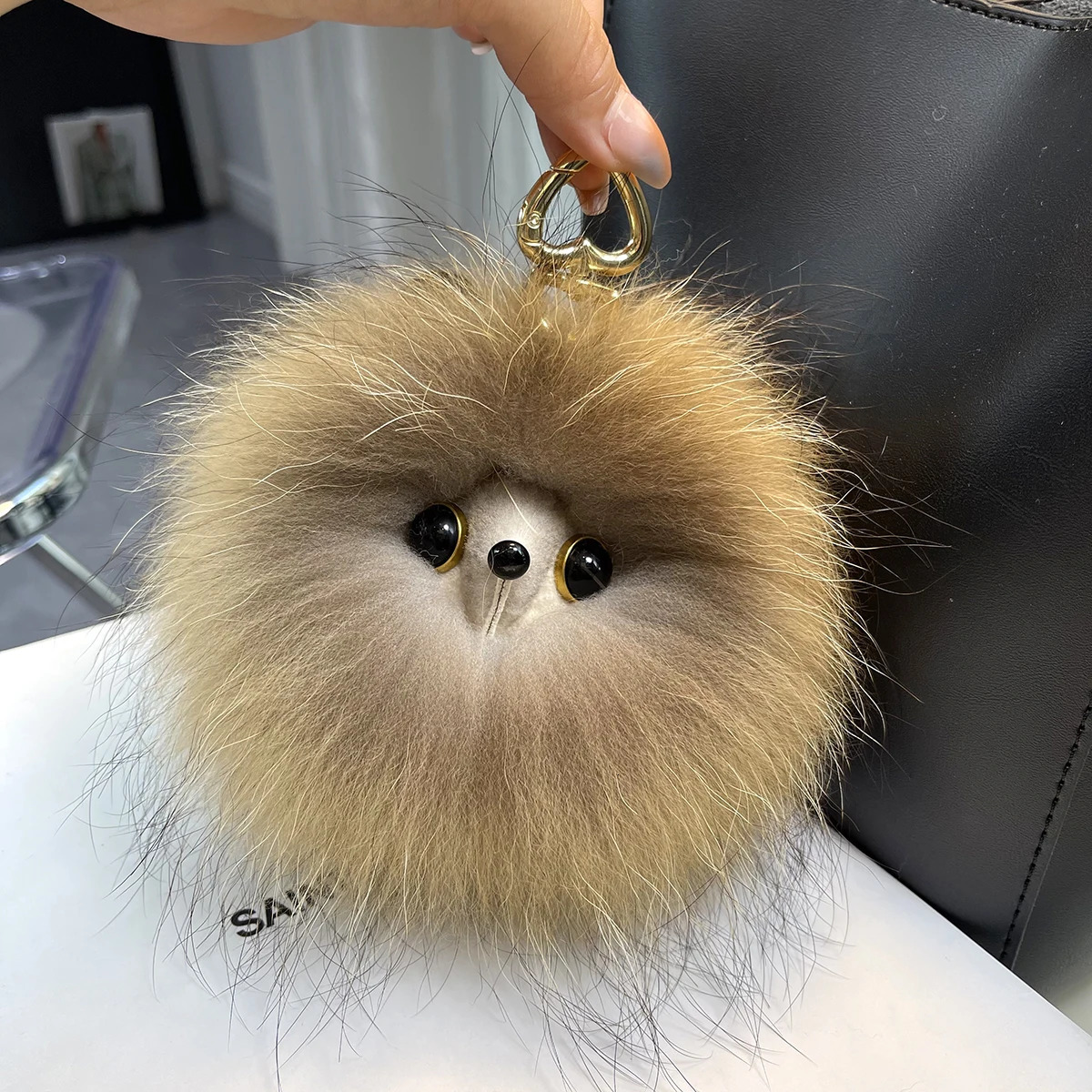 Real Fox Fur Keychain Natural Plush Pom-Pom Ball Womens Bag Pendant Car Key Ring Metal Pendant Cute Cat Girl Gift 260107