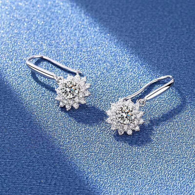Luxury Jewelry 925 Sterling Silver 1 Carat Round Cut Moissanite Flower Pendant Women's Earrings Wedding