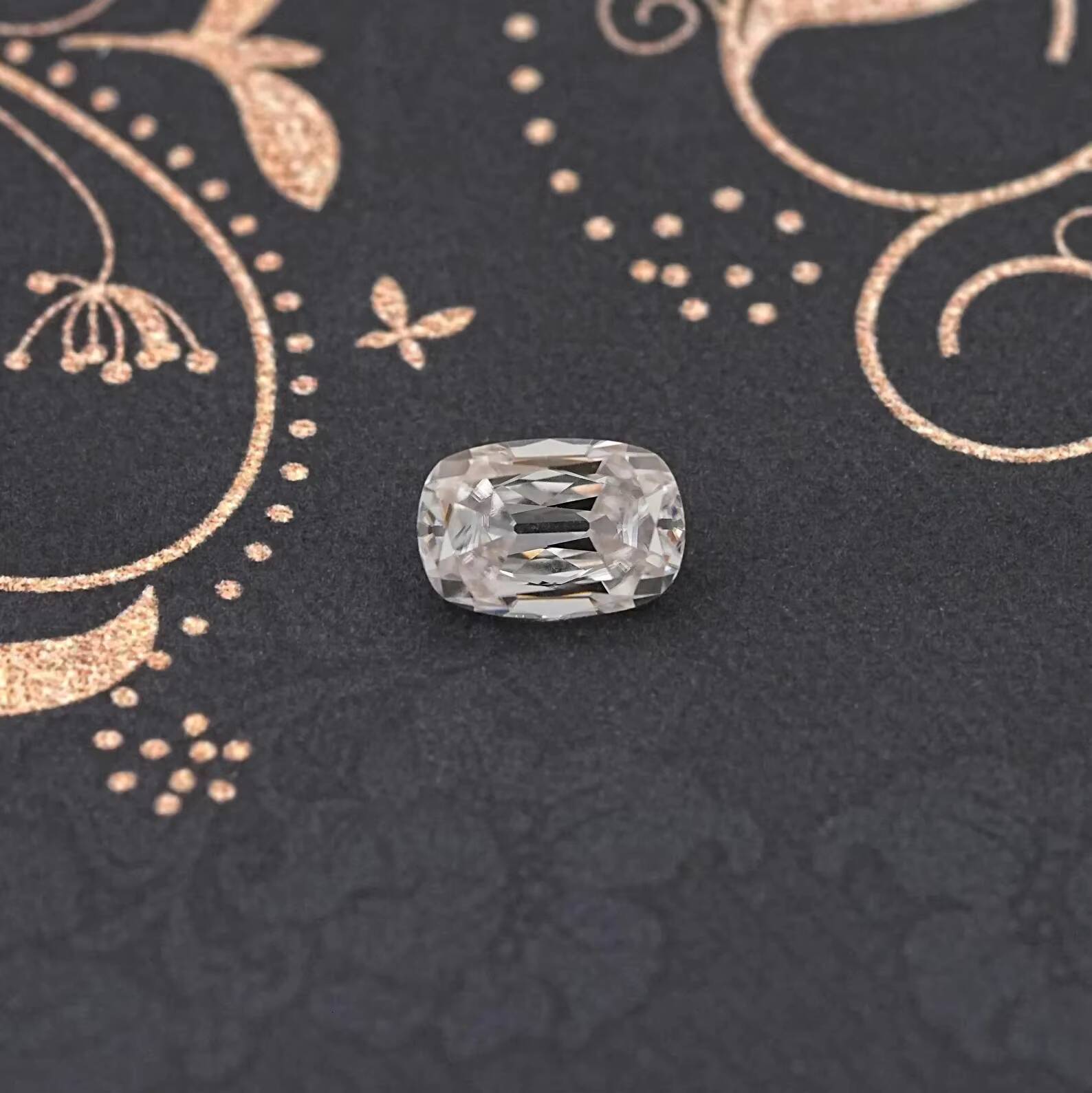 1-5 Ct All Sizes IGI Certified Old Mine Cushion Cut VVS Lab Grown Diamond Loose Stones For Jewelry Making At Wholesale Price