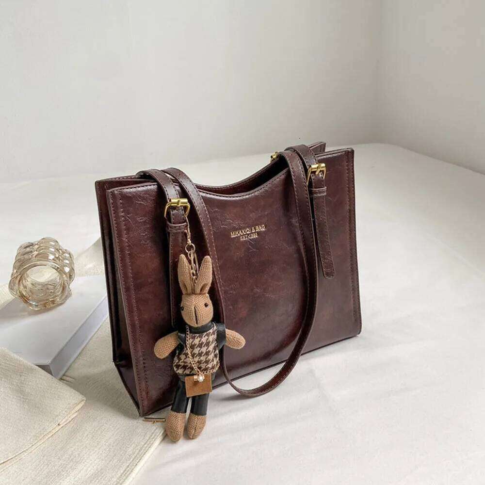 Women Vintage with Pendant Slouchy Tote Purse Large Capacity Fashion Shoulder Bag Ladies Travel Handbag C260207
