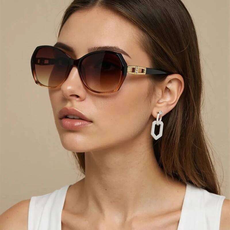 New High-End Stylish UV-Resistant Sunglasses Sunshade Versatile For Instagram Influencers And Street Style 2608 Y260207