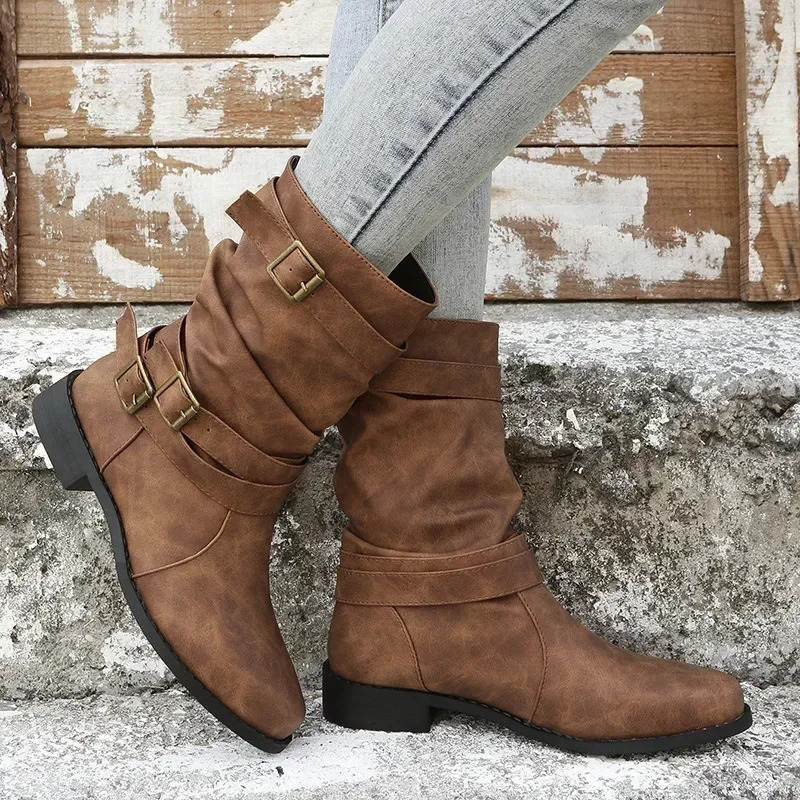 Plus Size 43 Women Boots European and American Fashion Buckle Pleated Short Autumn Winter Flat Boot Shoes 260208