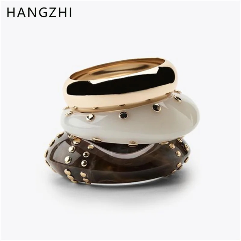 HangZhi Vintage Irregular Rivet Resin Cuff Bracelet Geometric Wide Chunky Punk Fashion Bangle Jewelry for Women In 260202