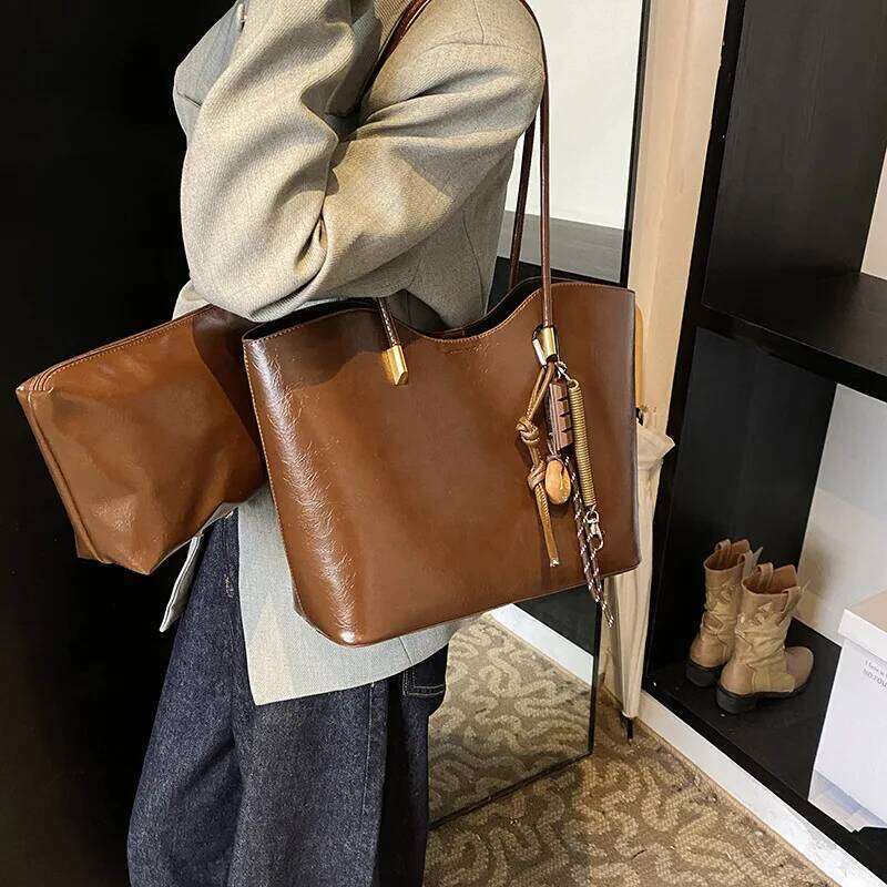 Large Capacity PU Hasp Fashion Versatile Commuting Women's Shoulder Bags High Quality Sewing Thread Tote Bag C260207