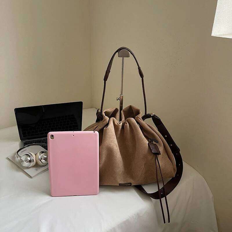 Women's Fashion Tote Large Capacity Rote Faux Suede New Trend Dailiy Commuter Drawstring Design Crossbody Shoulder Bag C260207