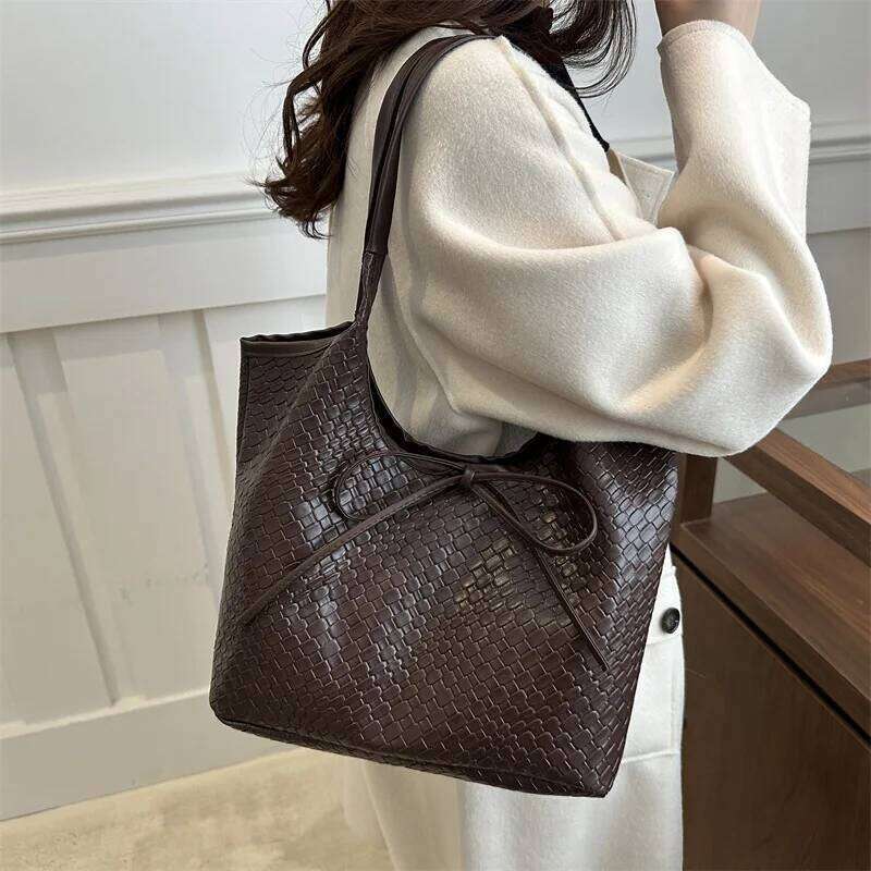 2025 New Fashion Casual Shoulder Handbag Retro Bow Large Capacity Tote Underarm Bag C260207