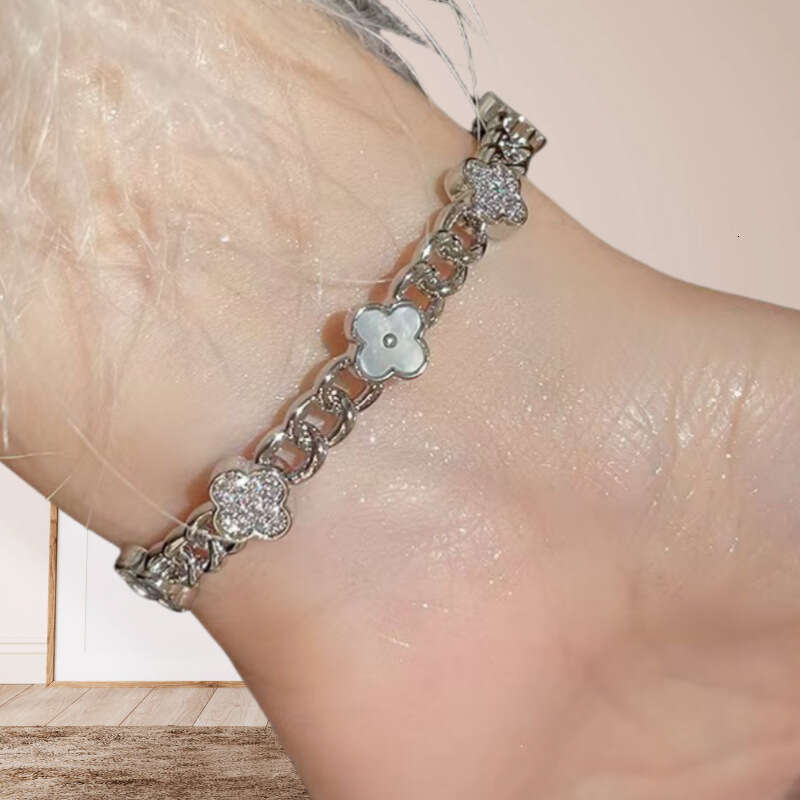 High-end 18K Gold Plated Copper Flower Zircon Light Luxury Fashion Celebrity Temperament Bracelet Exquisite Versatile Women's Jewelry Niche desig