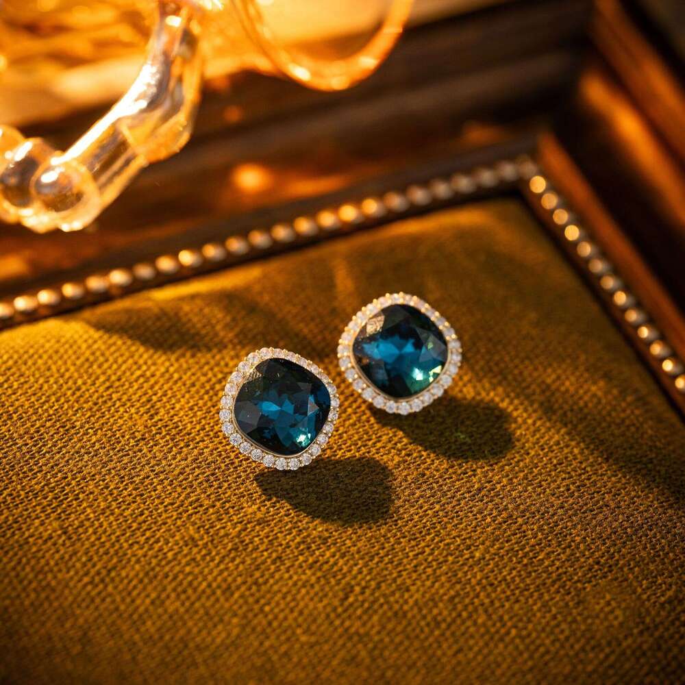 Elegant simple micro-inlaid blue zirconium for women, versatile sophisticated, fashionable and light luxury, personalized design earrings