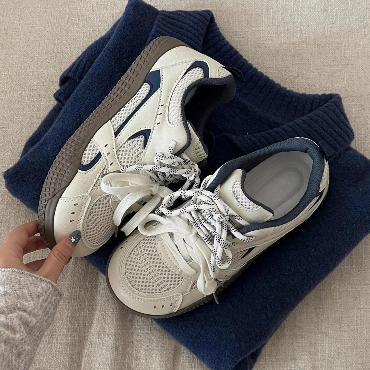 Spring 2025 Womens Style Sports Casual Breathable Mesh SlipOn Shoes AntiSlip Comfortable Low Heel Rubber Sole Sneakers 260208
