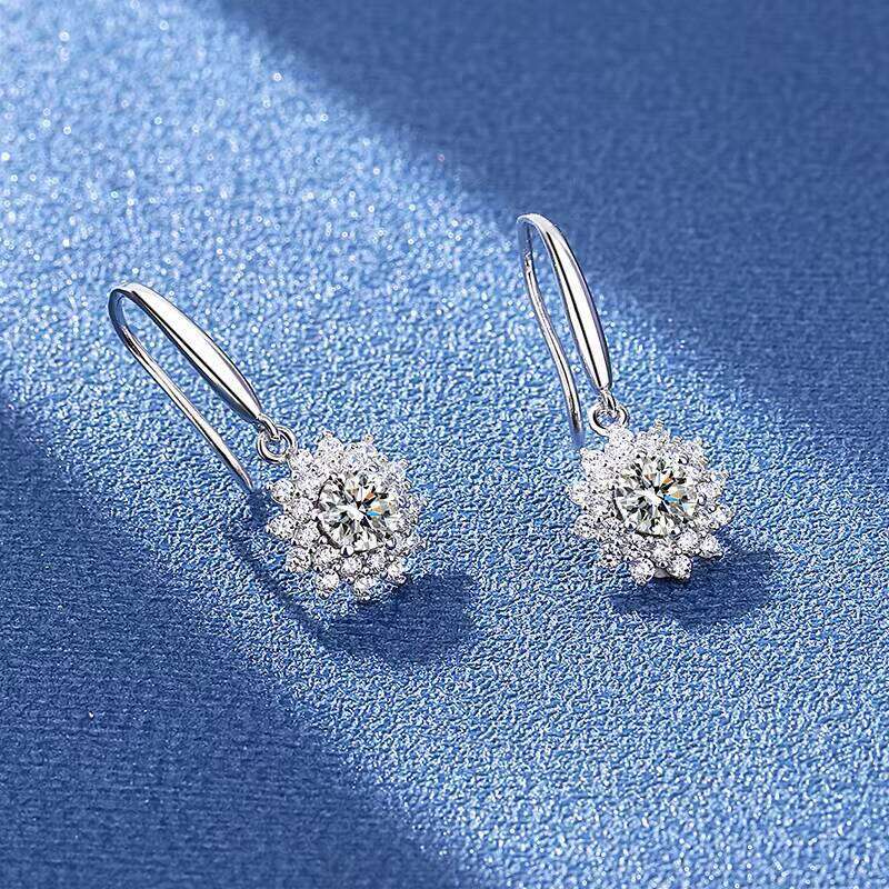Luxury Jewelry 925 Sterling Silver 1 Carat Round Cut Moissanite Flower Pendant Women's Earrings Wedding