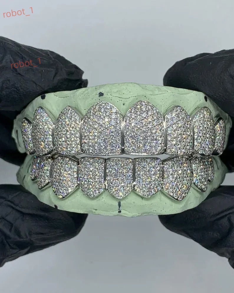 925 Sterling Silver VVS Moissanite Grillz in Diamond Tester Approved Moissanite Diamond Teth