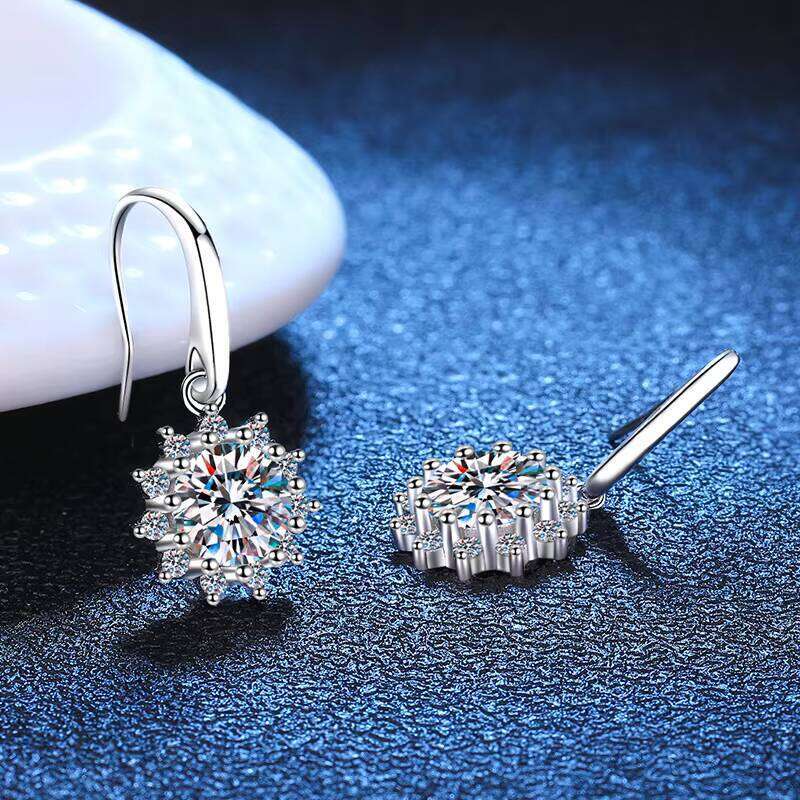 Luxury Jewelry 925 Sterling Silver 1 Carat Round Cut Moissanite Flower Pendant Women's Earrings Wedding