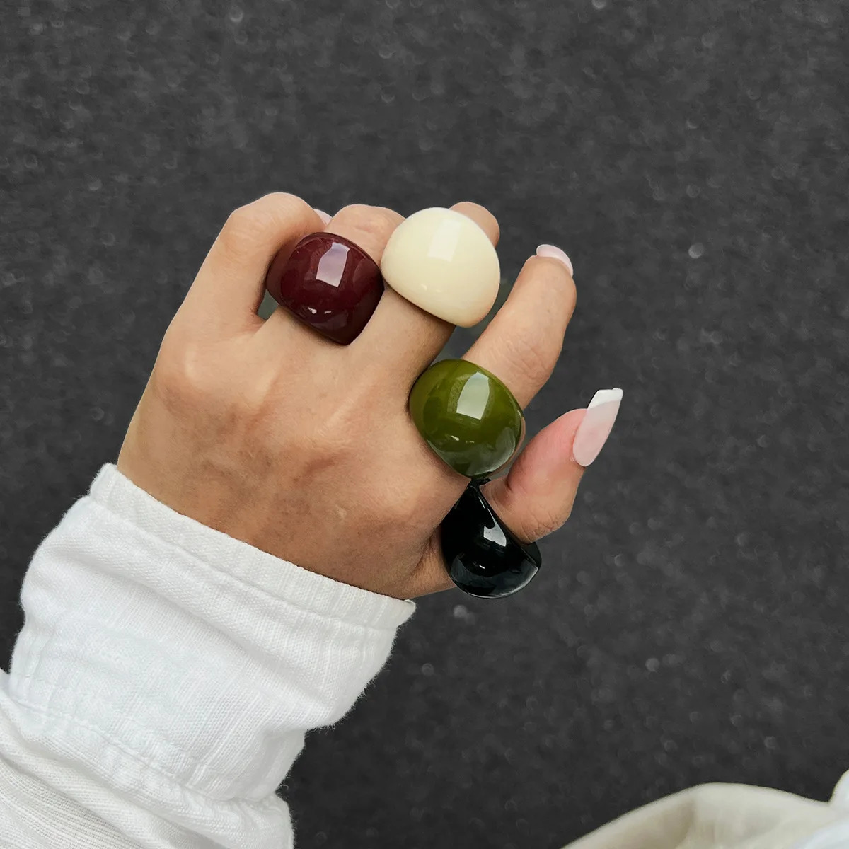 Modern Sweet Moon Shape Acrylic Resin Open Bracelets Rings For Women Geometric Finger Rings Cuff Bangles Punk Minimalist Jewelry 260120