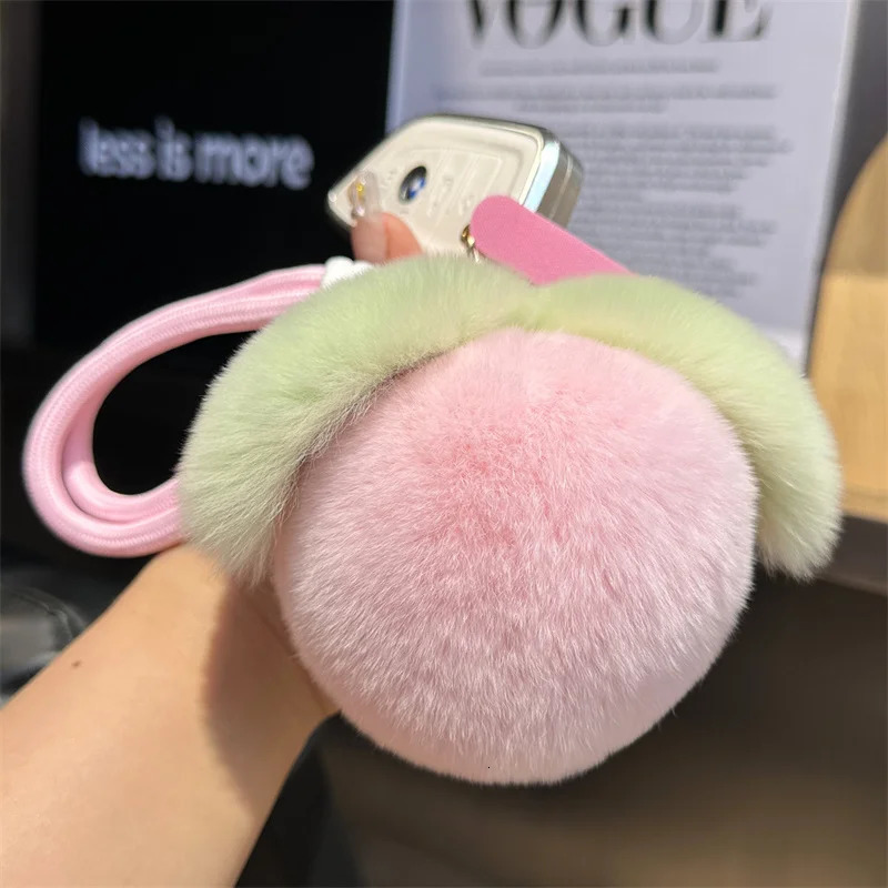 Real Rabbit Hair Cute Furry Peach Keychain Keychains Women Plush Rex Rabbit Fur Car Key Chain Bag Decoration Pendant Gift 260107