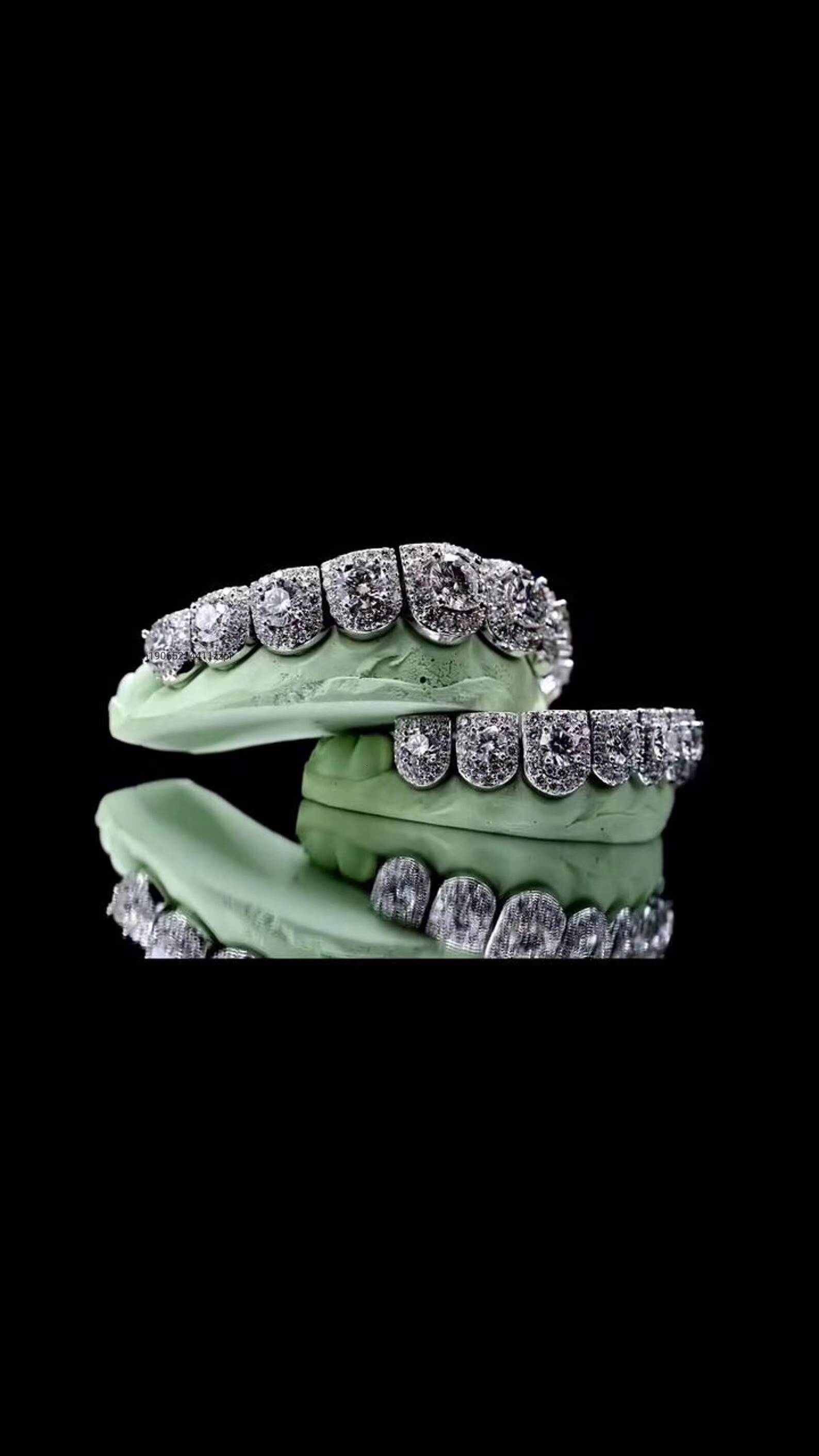 Large Diamond Custom Grillz Big Round Cut Iced Out Teeth VVS1 Simulated Bling Mouthpiece Set for Men with Halo Setting