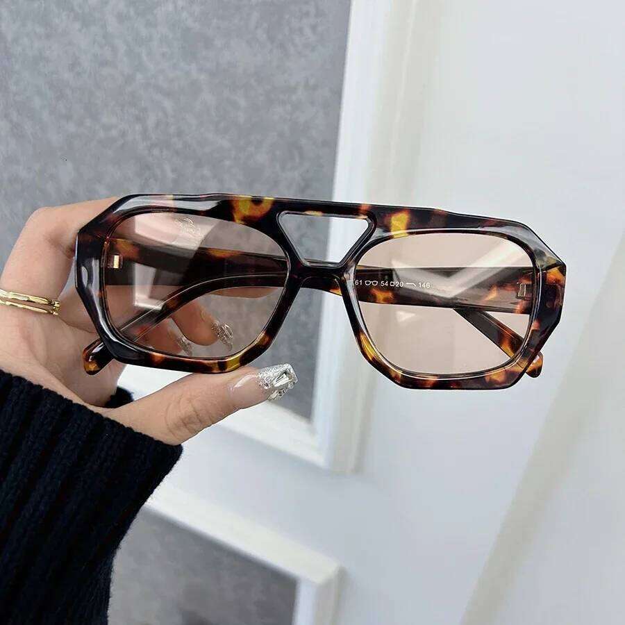 New Square Sunglasses Women Brand Designer Fashion Leopard Frame Sun Glasses Female Vintage Outdoor Shades Oculos De Sol Y260207
