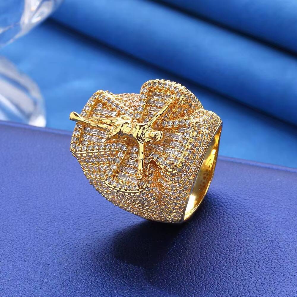 Hip Hop Style S925 Silver Moissanite Cross Ring Gold Plated Customizable Trendyy Men Ring