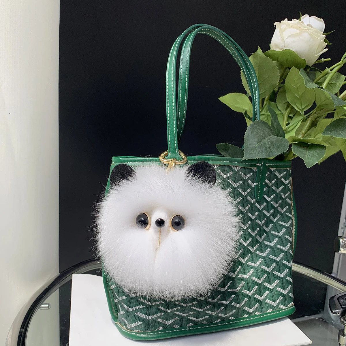 Real Fox Fur Keychain Natural Plush Pom-Pom Ball Womens Bag Pendant Car Key Ring Metal Pendant Cute Cat Girl Gift 260107